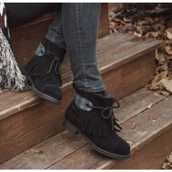 Muk Luks Lynsey Water Resistant Winter Boots Wool Glenn Plaid‎ Detail Black 11 - Picture 12 of 12